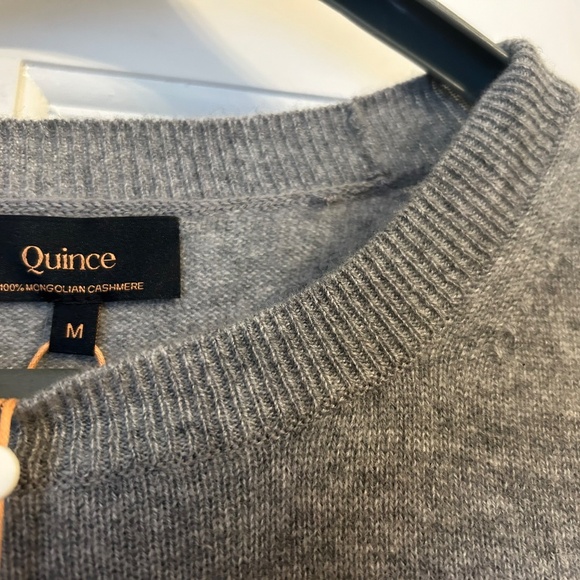 NWT Quince Women’s 100% Mongolian Cashmere Tee Grey Size Medium - Picture 4 of 6